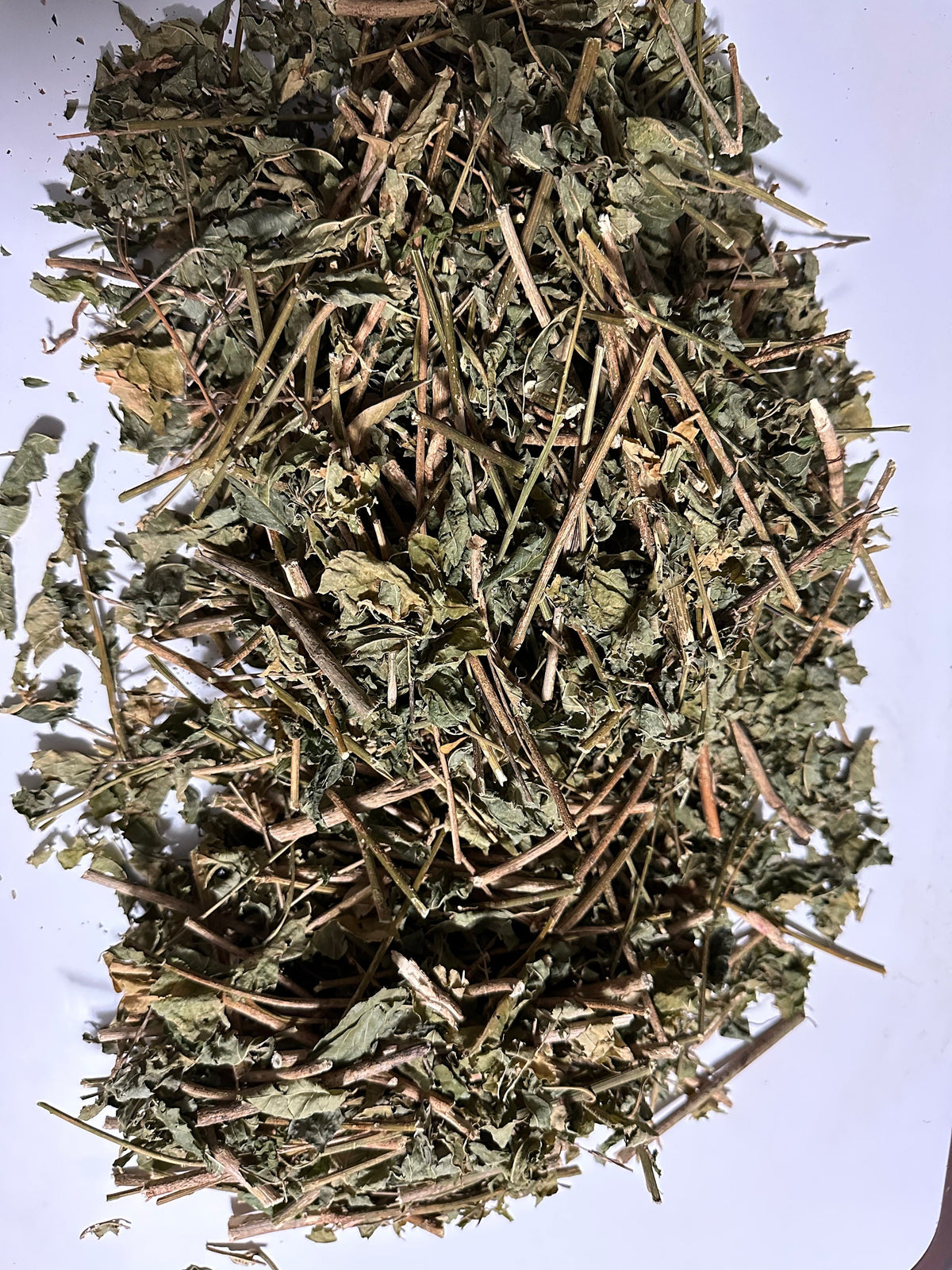 Guinea Hen Weed Leaves – Anamu & Gully Root