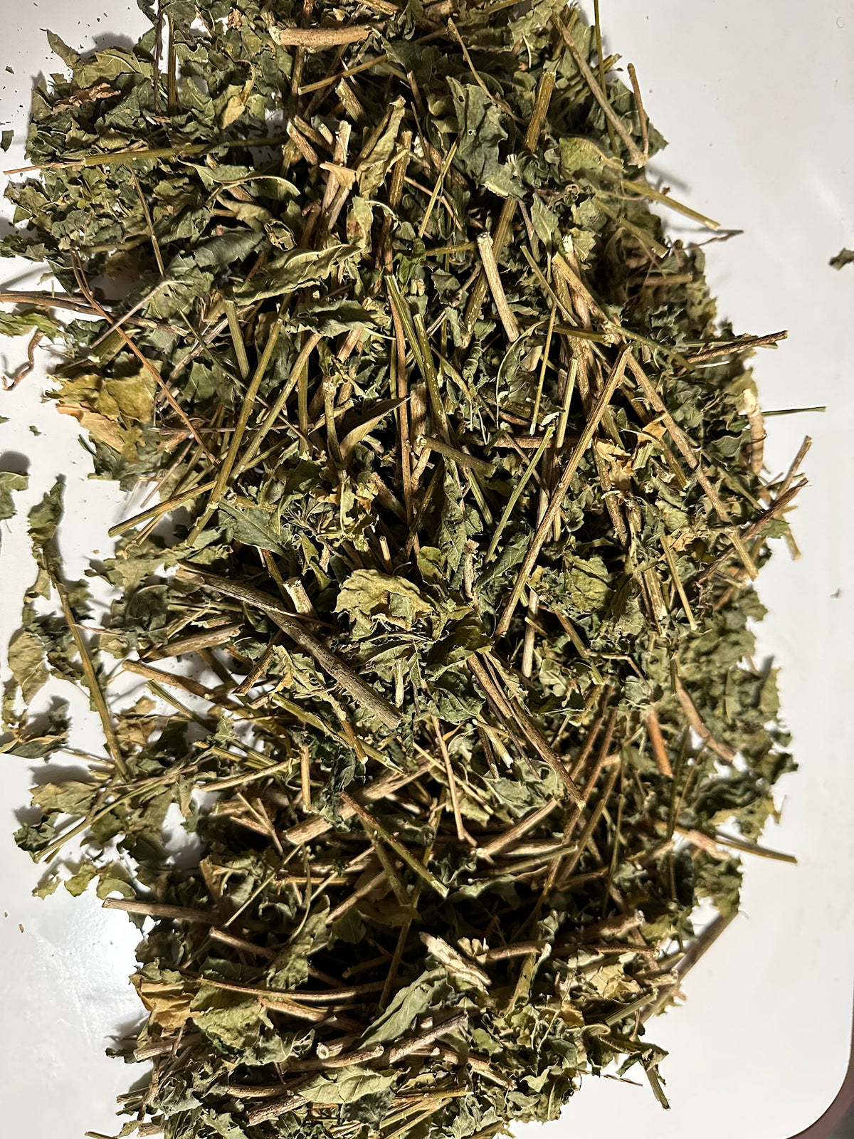 Guinea Hen Weed Leaves – Anamu & Gully Root