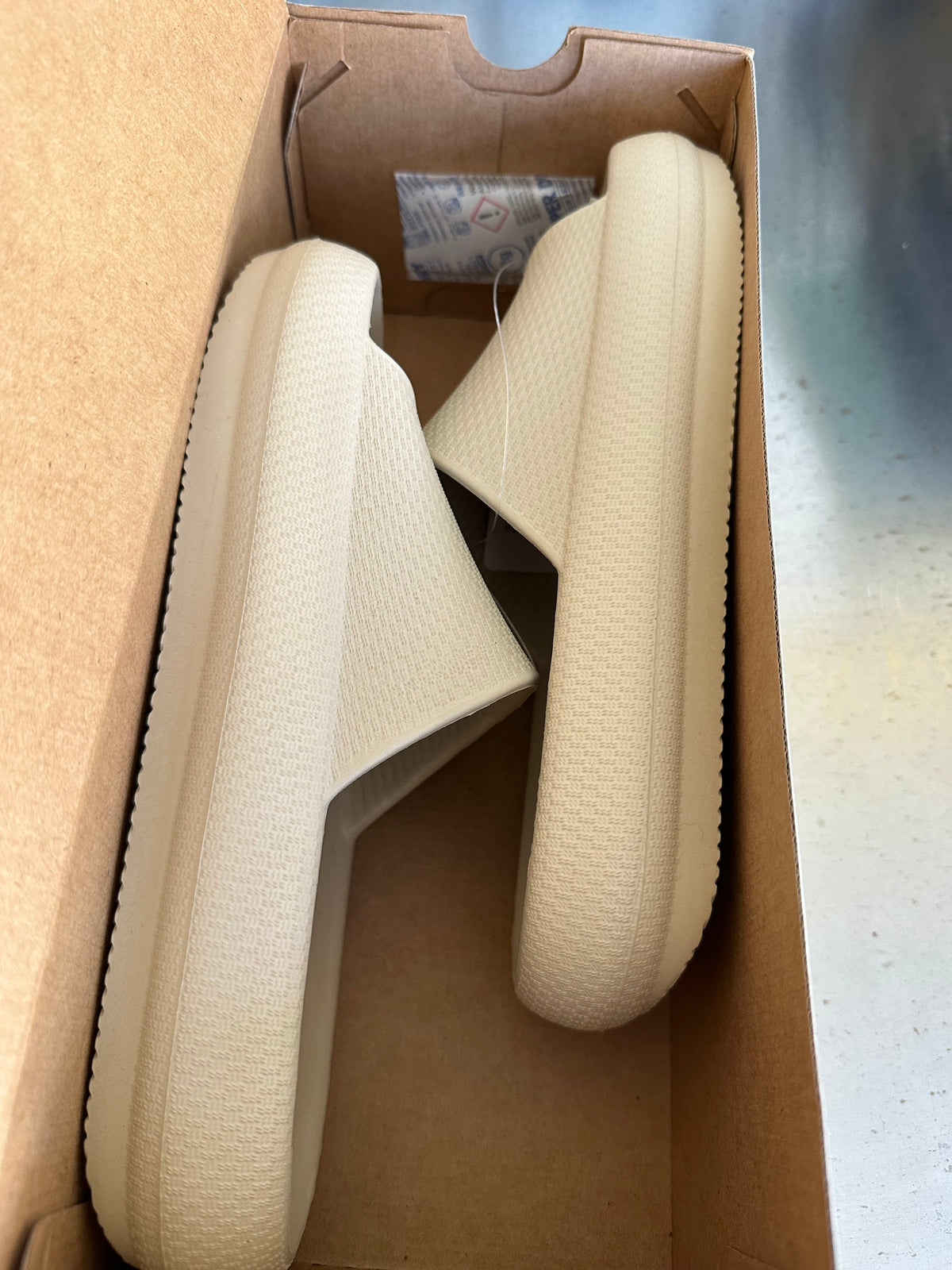 32 Degrees Cool Cushion Slide Sandals TAN