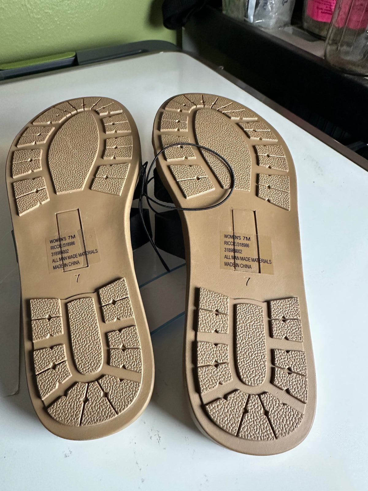 Draper James Women's Riccie Black Sandal size 7 full cushioned footbed