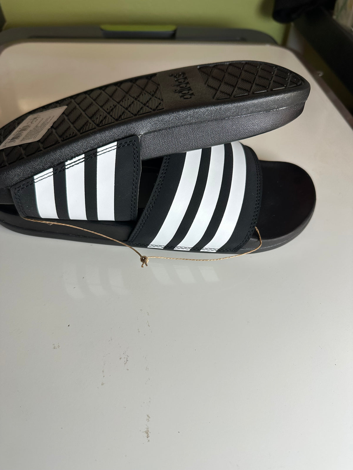 ADIDAS Adilette Comfort Unisex Black White Stripe Slides #1955441 Size 7 Men