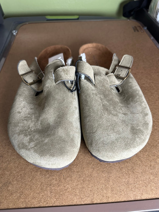 Nautica Moss Buckle Clogs – Size 12M