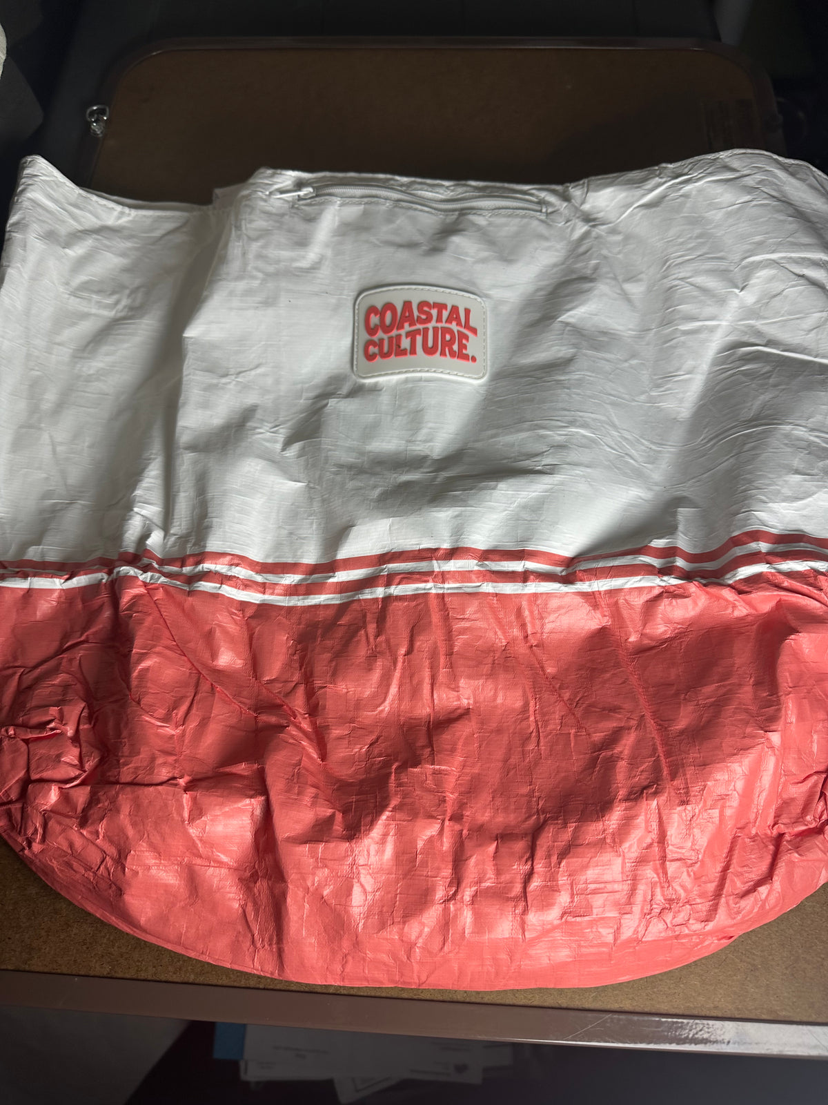 Coastal Culture White & Coral Colorblock Zipper Tote Bag
